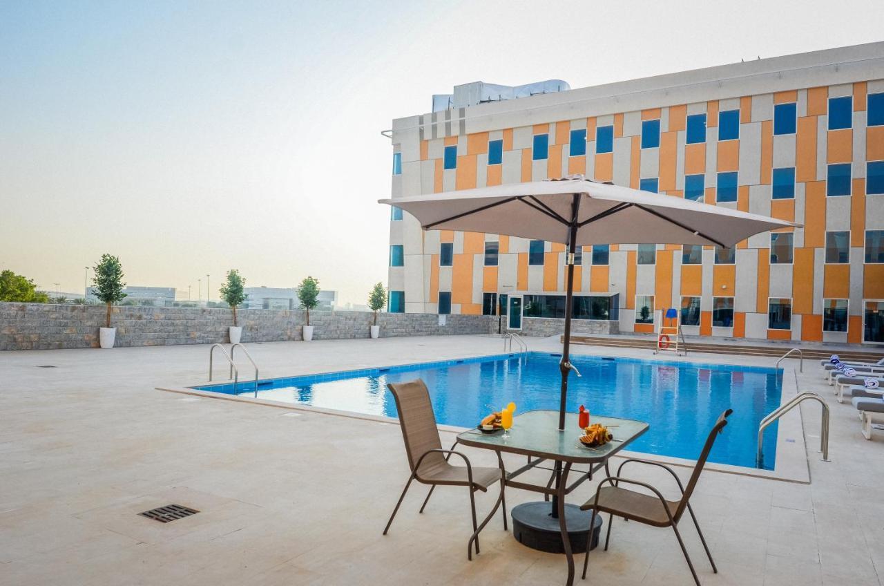 Vogo Grand Hotel Formerly Best Western Plus Hotel Dubai Academic City Bagian luar foto