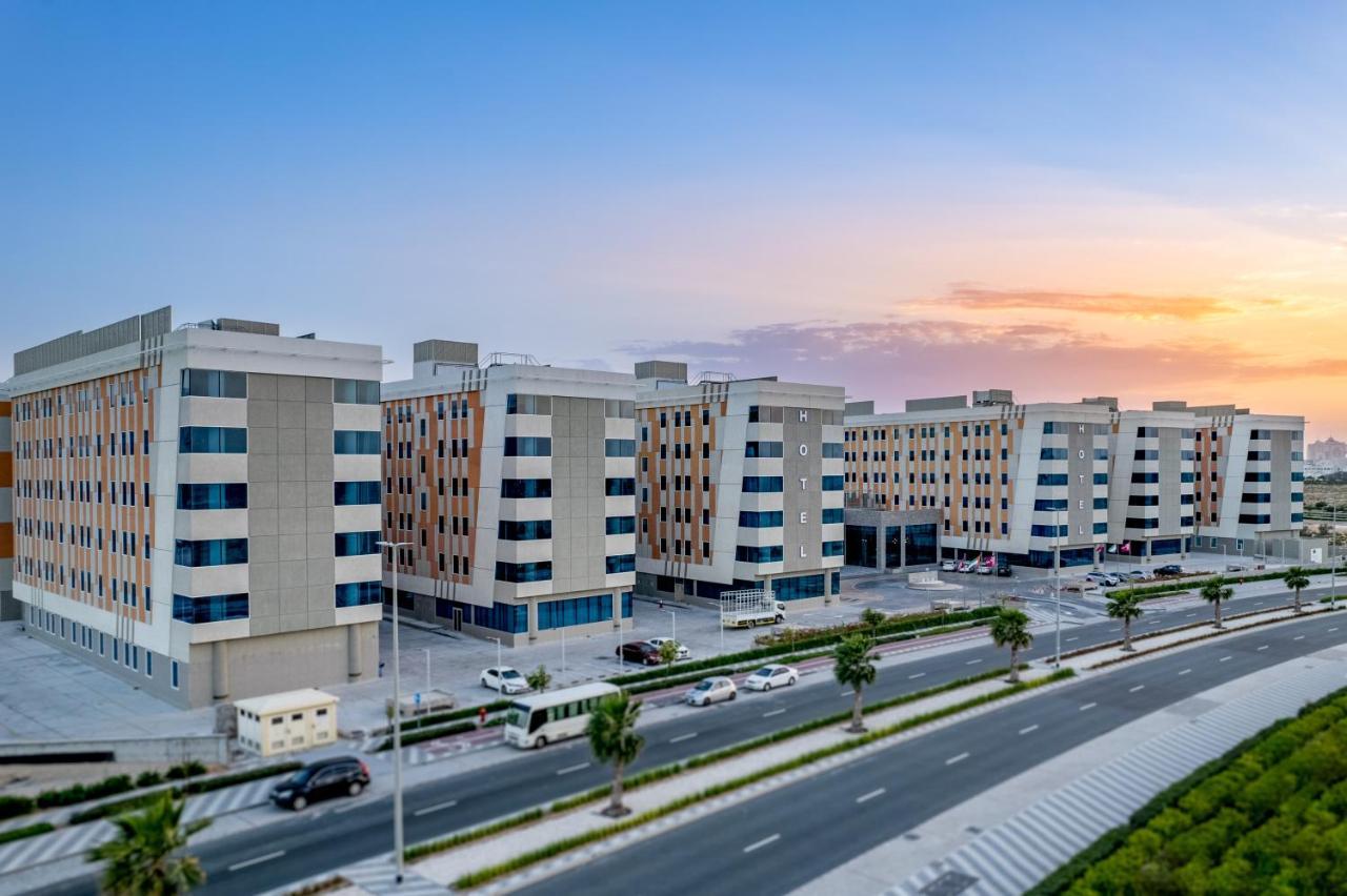 Vogo Grand Hotel Formerly Best Western Plus Hotel Dubai Academic City Bagian luar foto