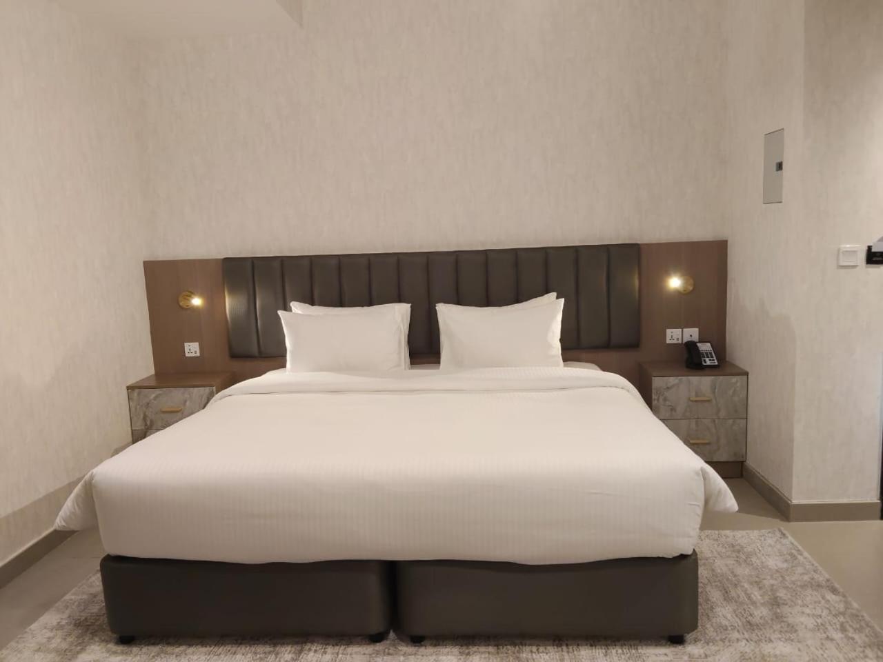 Vogo Grand Hotel Formerly Best Western Plus Hotel Dubai Academic City Bagian luar foto