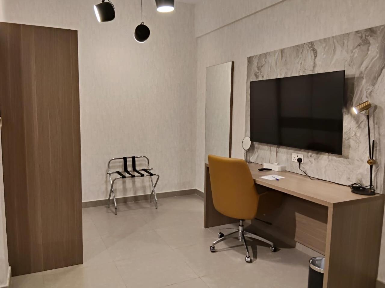 Vogo Grand Hotel Formerly Best Western Plus Hotel Dubai Academic City Ruang foto